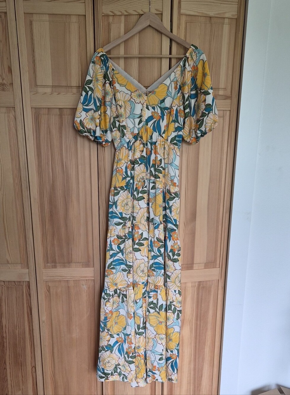 Vince Camuto Cream Maxi Dress with Yellow and Teal Floral Print